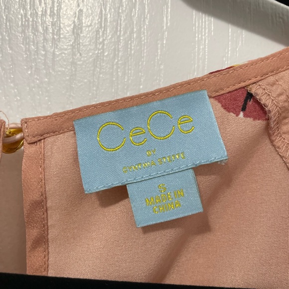 CeCe floral blouse Size Small - Picture 2 of 3